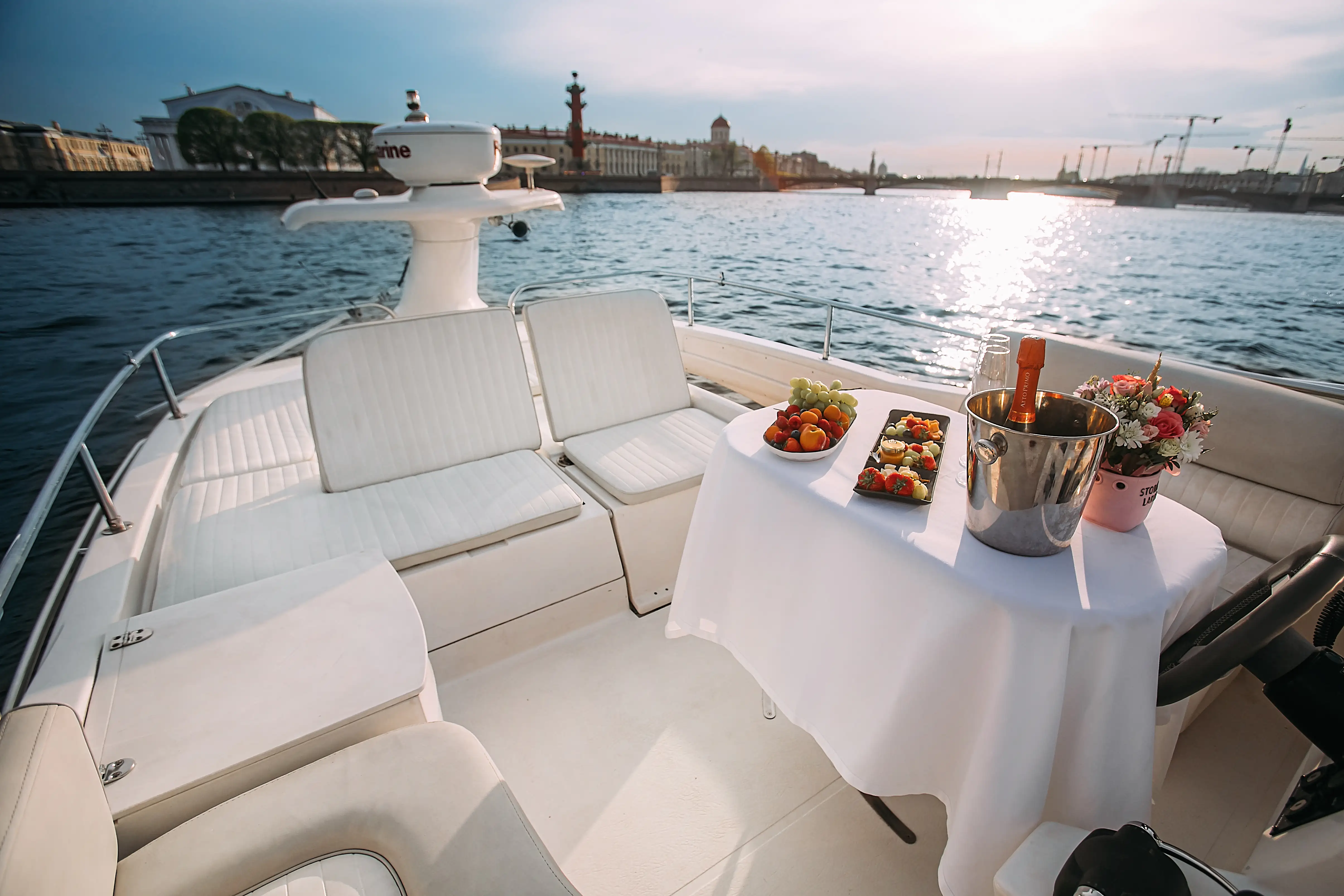 Яхта Sealine 39 AMO image- 18